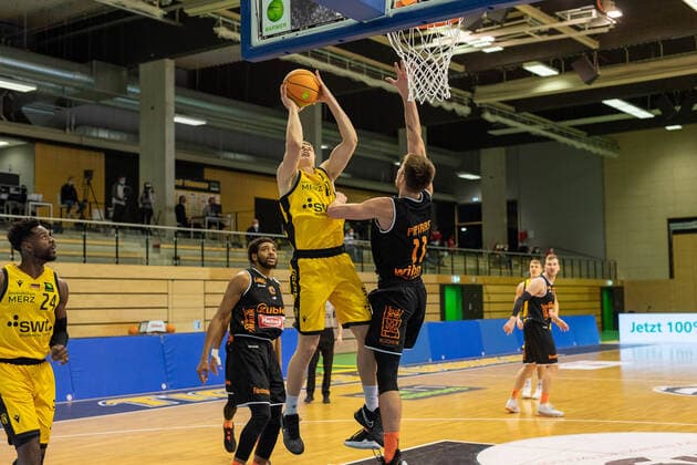 Elias Valtonen Tigers Tübingen, 19 Rytis Pipiras Wiha Panthers, 11 ¨¨¨Tigers Tübingen vs Wiha Panthers , 2 Basketball, Bundesliga, Pro A, Barmer 2 Basketball, Matchday 7, Season 2020 2021, 20 03 2021, ¨¨ Tigers Tübingen wiha Panthers, Basketball, 2 Bundesliga, Barmer 2 Basketball, Matchday 7, Season 2020 2021, 20 01 2021 Rottenburg am Neckar. Copyright: xNinaxSander xEibnerxPressefotoxIx EP_NSR