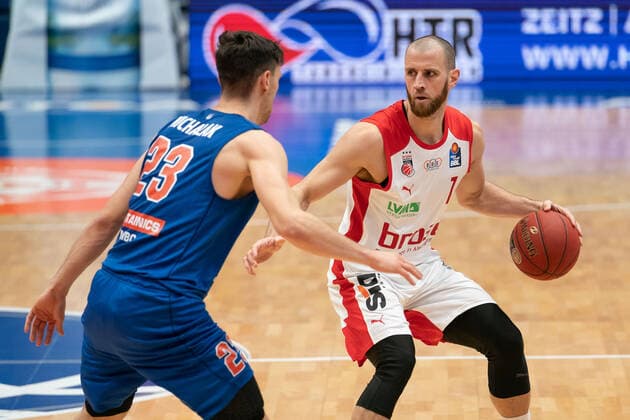 Syntainics MBC Brose Bamberg, Basketball, Bundesliga, Men, 2020 2021, 24 Matchday, 20 03 2021, v l Michal Michalak MBC, 23 , Alex Ruoff Bamberg, 7 Syntainics MBC Brose Bamberg, Basketball, Bundesliga, Men, 24 Matchday, 20 03 2021, Weissenfels Copyright: xSchulz Eibner-Pressefotox ep_esz
