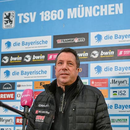Coach Markus Kauczinski Dynamo Dresden, SGD at interview, TV, television, microphone single picture, action, action portrait, portrait, 22 03 2021, Munich Germany , Football, 3 Liga, TSV 1860 Munich SG Dynamo Dresden, DFB DFL REGULATIONS PROHIBIT ANY USE OF PHOTOGRAPHS AS IMAGE SEQUENCES AND OR QUASI VIDEO xslx