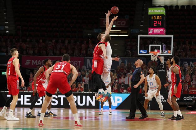Tip Off of the match GER, FC Bayern Basketball vs Mitteldeutscher BC, Basketball, BBL, Season 2020 2021, 23 03 2021, GER, FC Bayern Basketball vs Mitteldeutscher BC, Basketball, BBL, Season 2020 2021, 23 03 2021, Muenchen Copyright: xMarcelxEngelbrechtx Eibner-Pressefotox EP_met