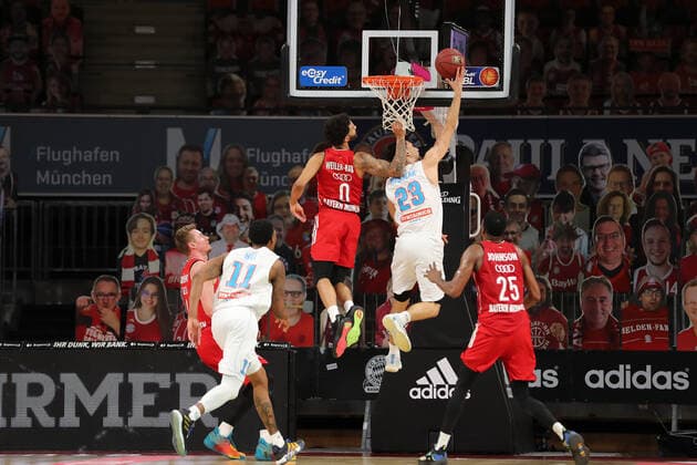Nick Weiler Babb Muenchen and Michal Michalak MBC GER, FC Bayern Basketball vs Mitteldeutscher BC, basketball, BBL, season 2020 2021, 23 03 2021, GER, FC Bayern Basketball vs Mitteldeutscher BC, basketball, BBL, season 2020 2021, 23 03 2021, Muenchen Copyright: xMarcelxEngelbrechtx Eibner-Pressefotox EP_met