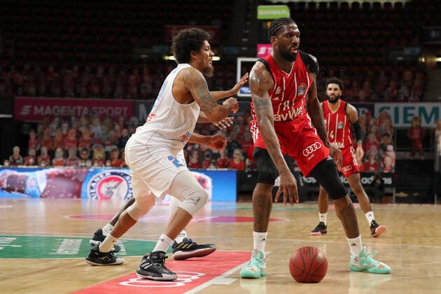 Deron Washington MBC and Jalen Reynolds Muenchen GER, FC Bayern Basketball vs Mitteldeutscher BC, basketball, BBL, 2020 2021 season, 23 03 2021, GER, FC Bayern Basketball vs Mitteldeutscher BC, basketball, BBL, 2020 2021 season, 23 03 2021, Munich. Copyright: xMarcelxEngelbrechtx Eibner-Pressefotox EP_met
