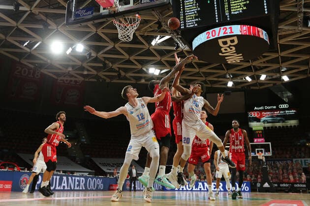 Jalen Reynolds Muenchen and Deron Washington MBC GER, FC Bayern Basketball vs Miteldeutscher BC, basketball, BBL, season 2020 2021, 23 03 2021, GER, FC Bayern Basketball vs Miteldeutscher BC, basketball, BBL, season 2020 2021, 23 03 2021, Muenchen Copyright: xEIBNER MarcelxEngelbrechtx EP_EER