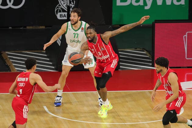 Joffrey Lauvergne Kaunas and Jalen Reynolds Muenchen GER, FC Bayern Basketball vs Zalgiris Kaunas, basketball, Euroleague, 2020 2021 season, 01 04 2021, GER, FC Bayern Basketball vs Zalgiris Kaunas, basketball, Euroleague, 2020 2021 season, 01 04 2021, Muenchen Copyright: xEIBNER MarcelxEngelbrechtx EP_EER
