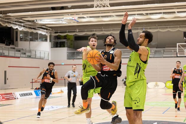 Jack Pagenkopf Ehingen Urspring, 1 Nate Britt Ehingen Urspring, 1 Akim Jamal Jonah Ehingen Urspring, 34 Ehingen Urspring Wiha Panthers Schwenningen, Basketball, 2 Bundesliga, Barmer 2 Basketball, Spieltag 12, Spielzeit 2020 2021, 03 04 2021 Ehingen Urspring Wiha Panthers Schwenningen, Basketball, 2 Bundesliga, Barmer 2 Basketball, Spieltag 12, Spielzeit 2020 2021, 03 04 2021 Ehingen Copyright: xNinaxSander xEibnerxPressefotoxIx EP_NSR