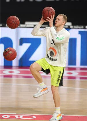 Osvaldas Olisevicius Bayreuth while warming up GER, FC Bayern Basketball vs medi bayreuth, Basketball, easy Credit BBL, Season 2020 2021, 06 04 2021, GER, FC Bayern Basketball vs medi bayreuth, Basketball, easy Credit BBL, Season 2020 2021, 06 04 2021, Muenchen Copyright: xEIBNER MarcelxEngelbrechtx EP_EER