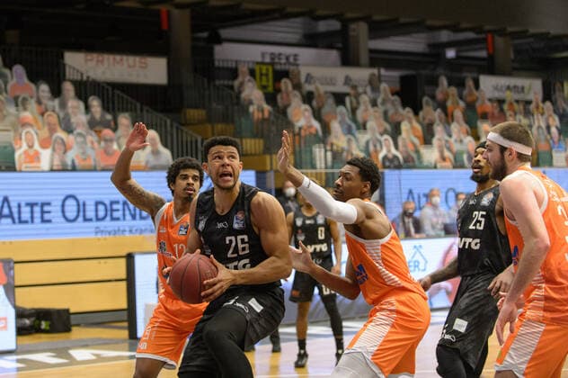 Edgar SOSA 12 Rasta Vechta , Marvin OGUNSIPE 26 Hamburg Towers Sha™Markus Sha Markus KENNEDY 3 Rasta Vechta Rasta Vechta vs Hamburg Towers, Basketball, easyCredit BBL Bundesliga, 07 04 2021, 29 Matchday, Season 2020 2021 Copyright xErikxHillmer EIBNERx EP ehr Rasta Vechta vs Hamburg Towers, Basketball, easyCredit BBL Bundesliga, 07 04 2021, 29 Matchday, Season 2020 2021 Vechta. Copyright: xErikxHillmer EIBNERx EP_ehr