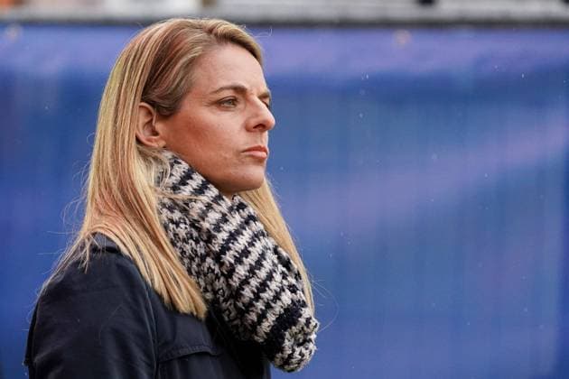 The former footballer Nia Künzer Nia Tsholofelo Künzer, expert, TV, television, ARD watches the game, frame, action, action, 10 04 2021, Wiesbaden Germany , football, international womens match, Germany Australia, DFB DFL REGULATES PROHIBIT ANY USE OF PHOTOGRAPHS AS IMAGE SEQUENCES AND OR QUASI VIDEO xozx