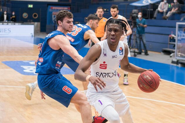 Syntainics MBC BG Goettingen, Basketball, Bundesliga, Men, 2020 2021, 28 Matchday, 13 04 2021, v l Marko Krstanovic MBC, 6 , Deishuan Booker Goettingen, 1 Syntainics MBC BG Goettingen, Basketball, Bundesliga, Men, 2020 2021, 28 Matchday, 13 04 2021, Weissenfels. Copyright: xSchulz Eibner-Pressefotox ep_esz