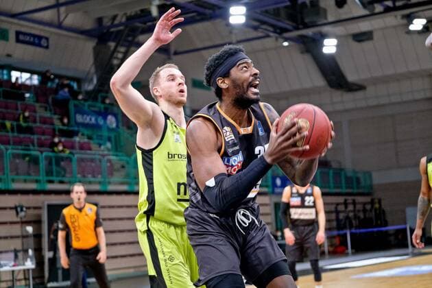 Aric Holman Ratiopharm Ulm 35 , medi Bayreuth vs ratiopharm Ulm, Basketball, Bundesliga, easycredit BBL, Hauptrunde, Matchday 28, Season 2020 21, 13 04 2021, medi Bayreuth vs ratiopharm Ulm, Basketball, Bundesliga, easycredit BBL, Hauptrunde, Matchday 28, Season 2020 21, 13 04 2021 Bayreuth Copyright: xEibner-Pressefotox EP_EER