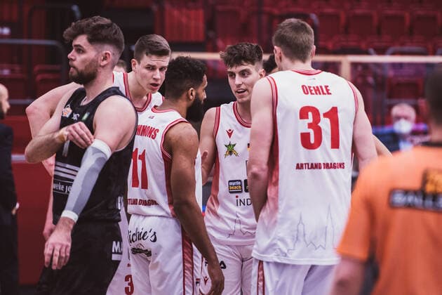 ProA Playoffs Artland Dragons vs Science City Jena, 26 04 2021 Danielius Lavrinovicius Artland Dragons, 35 , Gerel David Simmons Artland Dragons, 11 , Zachary Christopher Ensminger Artland Dragons, 1 , Robert Oehle Artland Dragons, 31 ProA Playoffs Artland Dragons vs Science City Jena on 26 04 2021 in Quakenbrueck Artland Arena , Germany, Copyright: xBEAUTIFULxSPORTS Neddermannx