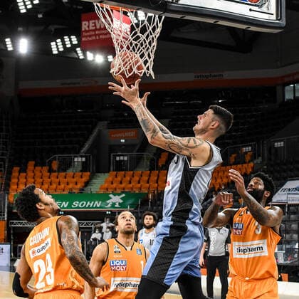 GER, BBL, ratiopharm ulm vs HAKRO Merlins Crailsheim 29 04 2021, ratiopharm arena, Neu Ulm, GER, BBL, ratiopharm ulm vs HAKRO Merlins Crailsheim, pictured Bogdan Radosavljevic Crailsheim, 15 grabs the rebound against Troy Caupain Ulm, 23 , Demitrius Conger Ulm, 1 and Cameron Clark Ulm, 3 and tries to score again nordphotoxGmbHx xHafner nph00200