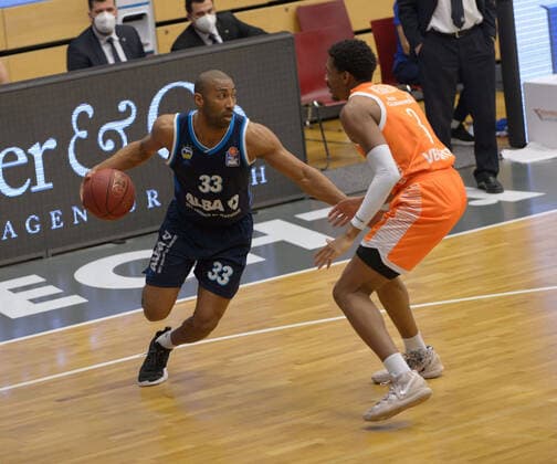 Jayson GRANGER 33 Alba Berlin , Sha™Markus Sha Markus KENNEDY 3 Rasta Vechta Rasta Vechta vs Alba Berlin, Basketball, easyCredit BBL Bundesliga, 30 04 2021, 31 Matchday, Season 2020 2021 Copyright xErikxHillmer EIBNERx EP ehr Rasta Vechta vs Alba Berlin, Basketball, easyCredit BBL Bundesliga, 30 04 2021, 31 Matchday, Season 2020 2021 Vechta. Copyright: xErikxHillmer EIBNERx EP_ehr