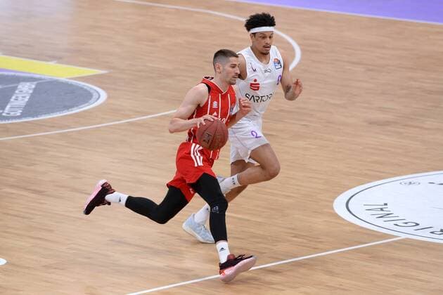 Diego Flaccadori FC Bayern Muenchen on the ball and Nelson Weidemann BG Goettingen , Basketball, Bundesliga, BBL, BG Goettingen FC Bayern Muenchen, 02 05 2021, BG Goettingen FC Bayern Muenchen, Basketball, Bundesliga, GER, BBL, 02 05 2021 Goettingen Copyright: xEibner-Pressefotox-xRolandxSippelx