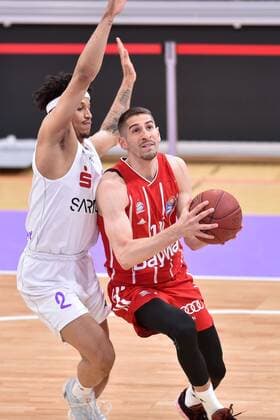 Diego Flaccadori FC Bayern Muenchen on the ball , Nelson Weidemann BG Goettingen L , Basketball, Bundesliga, BBL, BG Goettingen FC Bayern Muenchen, 02 05 2021, BG Goettingen FC Bayern Muenchen, Basketball, Bundesliga, GER, BBL, 02 05 2021 Goettingen Copyright: xEibner-Pressefotox-xRolandxSippelx