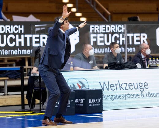 Pedro Calles Hamburg Towers, Head Coach HAKRO Merlins Crailsheim vs Hamburg Towers, Basketball, Bundesliga, easy credit BBL, Matchday 32, Season 2020 2021, 02 05 2021, ¨¨ HAKRO Merlins Crailsheim vs Hamburg Towers, Basketball, Bundesliga, easy credit BBL, Matchday 32, Season 2020 2021, 02 05 2021 Ilshofen. Copyright: xNinaxSander xEibnerxPressefotoxIx EP_NSR