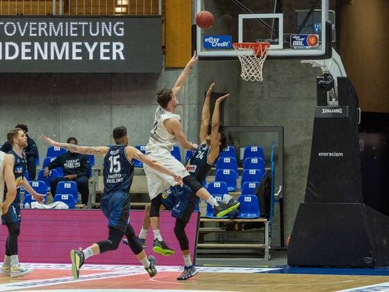 Maik Kotsar Hamburg Towers, 11 Bogdan Radosvljevic Hakro Merlins Crailsheim, 15 Jeremy Jones Hakro Merlins Crailsheim, 24 HAKRO Merlins Crailsheim vs Hamburg Towers, Basketball, Bundesliga, easy credit BBL, Spieltag 32, Spielzeit 2020 2021, 02 05 2021, ¨¨ HAKRO Merlins Crailsheim vs Hamburg Towers, Basketball, Bundesliga, easy credit BBL, Spieltag 32, Spielzeit 2020 2021, 02 05 2021 Ilshofen. Copyright: xNinaxSander xEibnerxPressefotoxIx EP_NSR