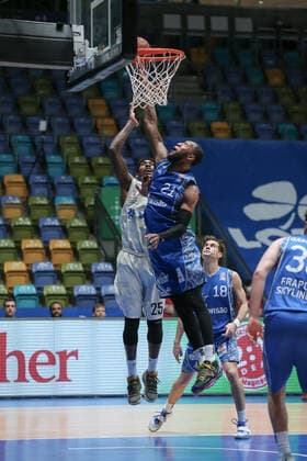 Terry Allen, Hamburg Towers, 25 ,Murphy Kamari, Fraport Skyliners, 21 , , GER, Basketball,Fraport Skyliners EWE Baskets Oldenburg, 02 05 2021, Frankfurt Copyright: xEibner-Pressefoto UlrichxScherbaumx EP_usm