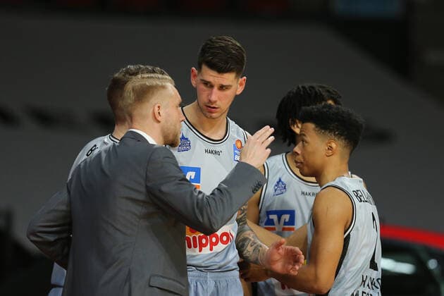 Head coach Tuomas Iisalo Crailsheim gives instructions GER, FC Bayern Basketball vs Hakro Merlins Crailsheim, Basketball, 1 Bundesliga, Playoffs 2020 2021, Quarterfinals Game 1, 19 05 2021, GER, FC Bayern Basketball vs Hakro Merlins Crailsheim, Basketball, 1 Bundesliga, Playoffs 2020 2021, Quarterfinals Game 1, 19 05 2021, Muenchen Copyright: xEIBNER MarcelxEngelbrechtx EP_EER