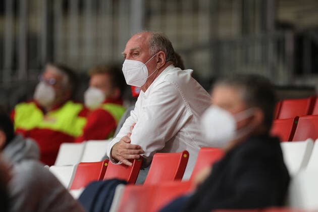Honorary President Uli Hoeneß watches the game GER, FC Bayern Basketball vs Hakro Merlins Crailsheim, Basketball, 1 Bundesliga, Playoffs 2020 2021, Quarterfinals Game 1, 19 05 2021, GER, FC Bayern Basketball vs Hakro Merlins Crailsheim, Basketball, 1 Bundesliga, Playoffs 2020 2021, Quarterfinals Game 1, 19 05 2021, Muenchen Copyright: xEIBNER MarcelxEngelbrechtx EP_EER
