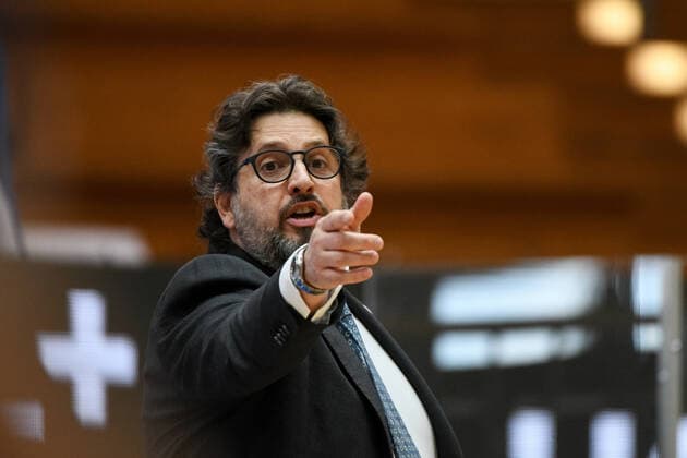 Andrea Trinchieri FC Bayern Muenchen Basketball, Headcoach gives instructions, GER, HAKRO Merlins Crailsheim vs FC Bayern Basketball, 23 05 2021, Play Off Quarterfinal Game 4, Basketball Bundesliga, Season 2020 2021 GER, HAKRO Merlins Crailsheim vs FC Bayern Basketball, 23 05 2021, Play Off Quarterfinal Game 4, Basketball Bundesliga, Season 2020 202 Crailsheim Copyright: xEibnerxPressefoto MichaelxMemmlerx EP_MMR