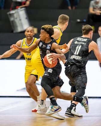 Jayson Granger Alba , TJ Shorts Towers , Maik Kotsar Towers 24 05 21, Hamburg Towers vs Alba Berlin, Hamburg Wilhelmsburg, edel optics Arena, easyCredit BBL, Basketball Bundesliga, season 2020 2021, play off quarter final, 3 game Â