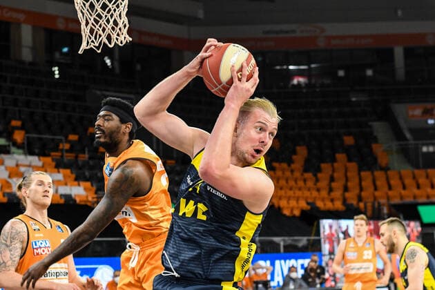 GER, BBL, Play offs, ratiopharm ulm vs EWE Baskets Oldenburg 24 05 2021, ratiopharm arena, Neu Ulm, GER, BBL, Play offs, ratiopharm ulm vs EWE Baskets Oldenburg, in picture Rasid Mahalbasic Oldenburg, 24 grabs a rebound nordphotoxGmbHx xHafner nph00200