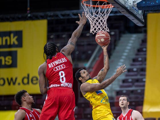 Jalen Reynolds FC Bayern, 08 , Barry Brown jr MHP Riesen Ludwigsburg, 05 , MHP Riesen Ludwigsburg vs FC Bayern Basketball, Basketball, Bundesliga, Playoffs, Semifinals, Game 1, easycredit BBL, 29 05 2021, MHP Riesen Ludwigsburg vs FC Bayern Basketball, Basketball, Bundesliga, Playoffs, Semifinals, Game 1, easycredit BBL, 29 05 2021 Ludwigsburg Copyright: xEibner-Pressefoto SaschaxWaltherx EP_EER