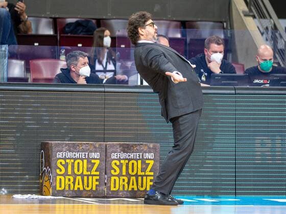 Andrea Trinchieri, Headcoach FC Bayern , aergert sich, MHP Riesen Ludwigsburg vs FC Bayern Basketball, Basketball, Bundesliga, Playoffs, Semifinals, Game 1, easycredit BBL, 29 05 2021, MHP Riesen Ludwigsburg vs FC Bayern Basketball, Basketball, Bundesliga, Playoffs, Semifinals, Game 1, easycredit BBL, 29 05 2021 Ludwigsburg Copyright: xEibner-Pressefoto SaschaxWaltherx EP_EER