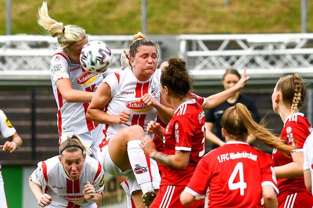 v li Sharon Beck Cologne, 10 at header, header, duel in the air, action, action, 03 06 2021, Cologne Germany , Football, 2 Frauen Bundesliga Süd, 1 FC Köln 1 FFC Niederkirchen, DFB DFL REGULATIONS PROHIBIT ANY USE OF PHOTOGRAPHS AS IMAGE SEQUENCES AND OR QUASI VIDEO xmhx