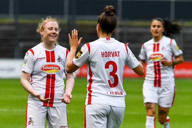 The players of 1 FC Köln celebrate a goal, cheer about a goal, celebrate the goal, goal, celebration, jubilation about the goal, optimistic, action, 03 06 2021, Köln Deutschland , Fussball, 2 Frauen Bundesliga Süd, 1 FC Köln 1 FFC Niederkirchen, DFB DFL REGULATIONS PROHIBIT ANY USE OF PHOTOGRAPHS AS IMAGE SEQUENCES AND OR QUASI VIDEO xmhx