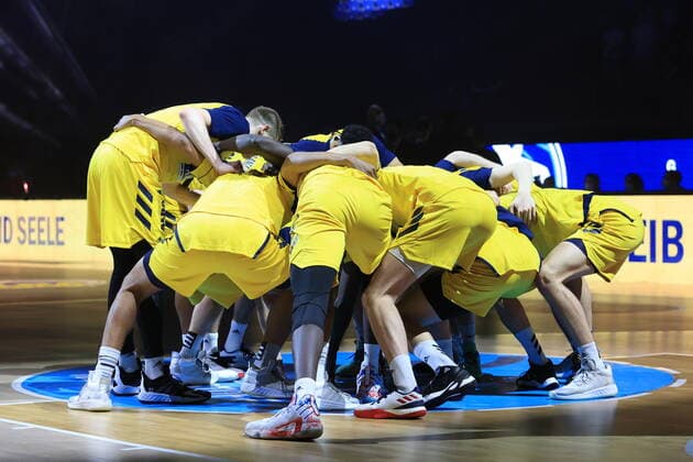 DEU, GER, easyCredit BBL, ALBA vs Bayern Muenchen, 09 06 2021, Mercedes Benz Arena, Berlin, DEU, GER, easyCredit BBL, ALBA vs Bayern Muenchen, in picture ALBA players circle nordphotoxGmbHx xEngler nph00076