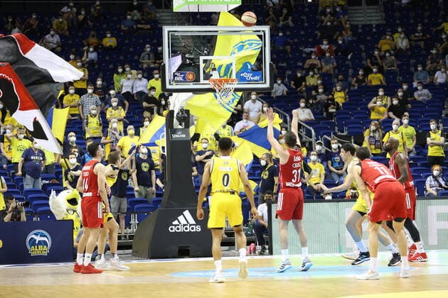 DEU, GER, easyCredit BBL, ALBA vs Bayern Muenchen, 09 06 2021, Mercedes Benz Arena, Berlin, DEU, GER, easyCredit BBL, ALBA vs Bayern Muenchen, in picture ffw Zan Mark Sisko FC Bayern Muenchen 31 , Muenchner Spielererkreis, Maodo Lo ALBA Berlin 0 nordphotoxGmbHx xEngler nph00076