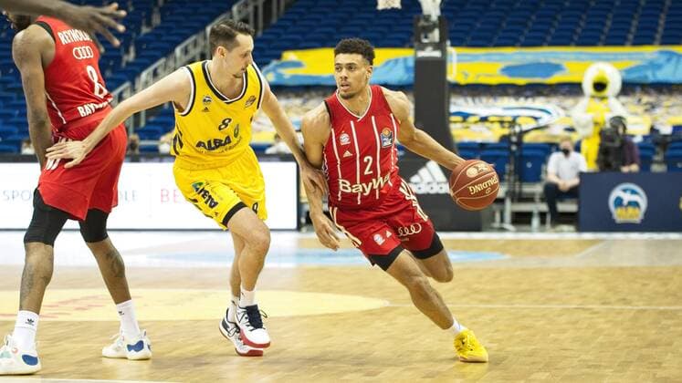 v l Marcus Eriksson Alba 8, Wade Baldwin Bayern 2, 09 06 2021, BBL, Alba Berlin vs FC Bayern Final Game 1, at Mercedes Benz Arena, GER, Berlin, 09 06 2021, BBL, Alba vs FC Bayern Game 1 Playoff Berlin Copyright: xUwexKoch Eibner-Pressefotox EP_UKH