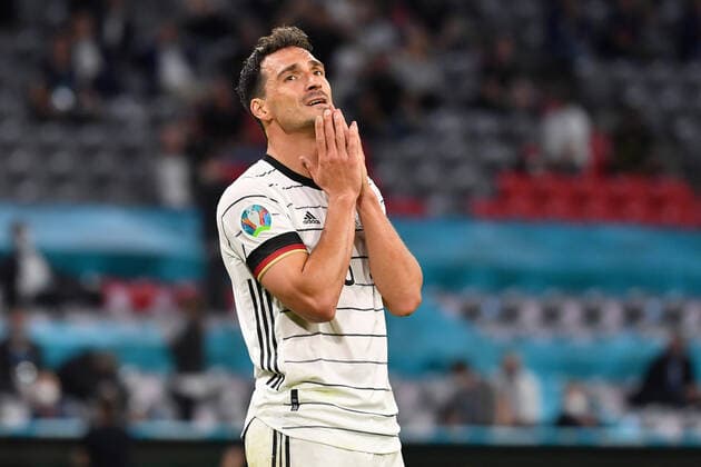 Mats HUMMELS GER , disappointed , frustrated , dejected , action , single image , cropped single image , half figure , half figure group phase , preliminary round group F , match M12 , France F Germany GER 1 0 on 15 06 2021 in Munich Football Arena Alliianz Arena Football EM 2020 from 11 06 2021 11 07 2021