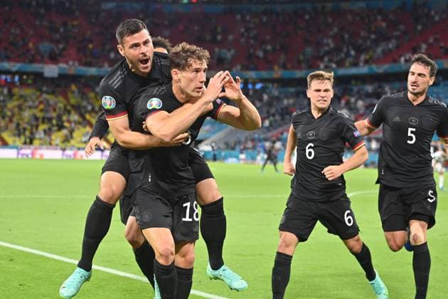 Goal Leon GORETZKA GER after goal to 2 2 with Kevin VOLLAND GER ,re Joshua KIMMICH GER , Mats HUMMELS GER , Jubel,Freude,Begeisterung,Action Group Phase, Preliminary Round Group F, Match M36, Germany GER Hungary HUN 2 2, on 23 06 2021 in Munich Germany, Fussball Arena Alliianz Arena Fussball EM 2020 from 11 06 2021 11 07 2021