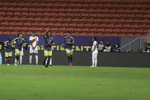 July 9, 2021, Brasilia, Federal District, Brazil: Celebration of goal scored by Juan Cuadrado Juan Cuadrado, from Colombia, during soccer match between Colombia and Peru, valid for 3rd place in Copa America 2021, held at Mane Garrincha stadium, in Brasilia, Federal District, on Friday night (9). Colombia won 3-2. Copyright: xLecoxVianax