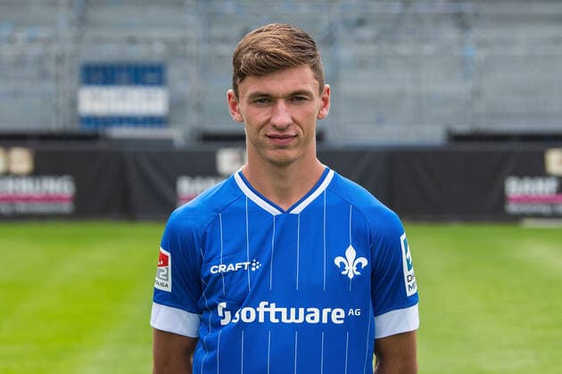 12 07 2021, xfux, football 2 Bundesliga, SV Darmstadt 98, 2 BL, porträttermin 2021 2022, emonline emspor, v l Benjamin Goller, SV Darmstadt 98, 2 BL, porträttermin 2021 2022, Darmstadt