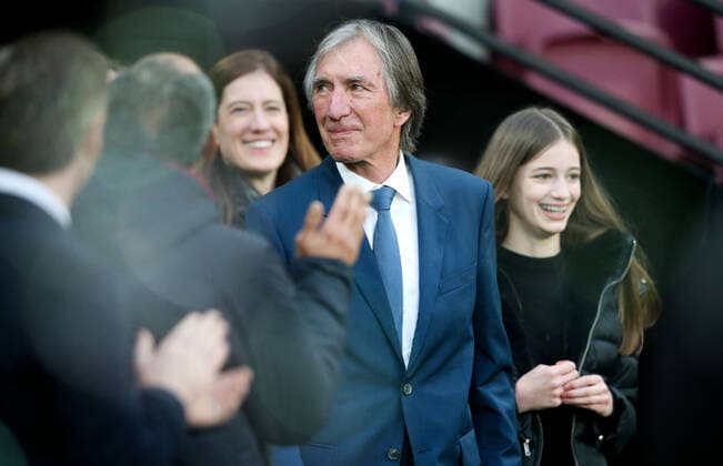 Mandatory Credit: Photo by Andrew Fosker BPI Shutterstock (10128860ax) A tearful Billy Bonds is introduced to the crowd as West Ham name a stand after him West Ham United v Newcastle United, Premier League, Football, London Stadium, London, UK - 02 Mar 2019 EDITORIAL USE ONLY No use with unauthorised audio, video, data, fixture lists (outside the EU), club league logos or live services. Online in-match use limited to 45 images (+15 in extra time). No use to emulate moving images. No use in betting, games or single club league player publications services. West Ham United v Newcastle United, Premier League, Football, London Stadium, London, UK - 02 Mar 2019 EDITORIAL USE ONLY No use with unauthorised audio, video, data, fixture lists (outside the EU), club league logos or live services. Online in-match use limited to 45 images (+15 in extra time). No use to emulate moving images. No use in betting, games or Copyright: xAndrewxFosker BPI Shutterstockx 10128860ax