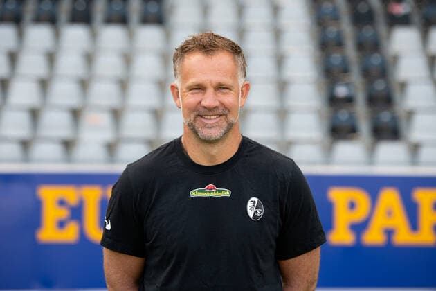 Lars Voßler SC Freiburg, Co Trainer , GER, SC Freiburg, 29 07 2021, Media Day Fussball Bundesliga, Spielzeit 2021 2022 DFL REGULATIONS PROHIBIT ANY USE OF PHOTOGRAPHS AS IMAGE SEQUENCES AND OR uerthQUASI VIDEO GER, SC Freiburg, 29 07 2021, Media Day Fussball Bundesliga, Spielzeit 2021 2022 Freiburg Copyright: xEibnerxPressefotox EP_EER