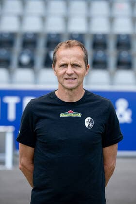 Uwe Vetter SC Freiburg, Physiotherapist , GER, SC Freiburg, 29 07 2021, Media Day Fussball Bundesliga, Spielzeit 2021 2022 DFL REGULATIONS PROHIBIT ANY USE OF PHOTOGRAPHS AS IMAGE SEQUENCES AND OR uerthQUASI VIDEO GER, SC Freiburg, 29 07 2021, Media Day Fussball Bundesliga, Spielzeit 2021 2022 Freiburg Copyright: xEibnerxPressefotox EP_EER