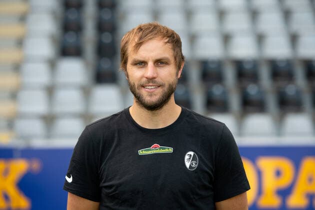 Dr Dr Markus Wenning SC Freiburg, Team Doctor , GER, SC Freiburg, 29 07 2021, Media Day Fussball Bundesliga, Spielzeit 2021 2022 DFL REGULATIONS PROHIBIT ANY USE OF PHOTOGRAPHS AS IMAGE SEQUENCES AND OR uerthQUASI VIDEO GER, SC Freiburg, 29 07 2021, Media Day Fussball Bundesliga, Spielzeit 2021 2022 Freiburg Copyright: xEibnerxPressefotox EP_EER