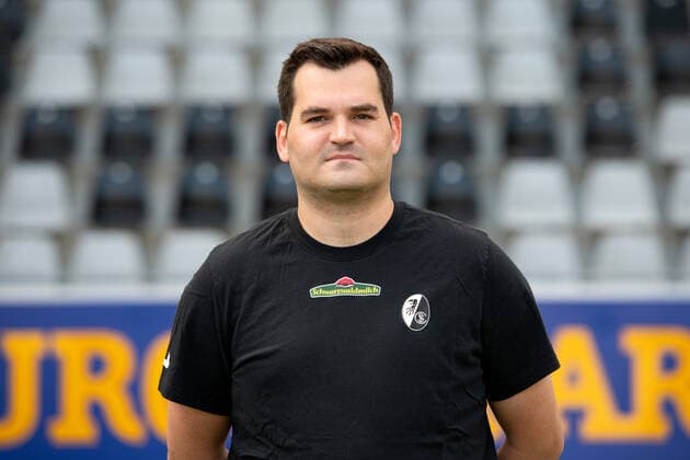 Max Beckmann SC Freiburg, Zeugwart , GER, SC Freiburg, 29 07 2021, Media Day Fussball Bundesliga, Spielzeit 2021 2022 DFL REGULATIONS PROHIBIT ANY USE OF PHOTOGRAPHS AS IMAGE SEQUENCES AND OR uerthQUASI VIDEO GER, SC Freiburg, 29 07 2021, Media Day Fussball Bundesliga, Spielzeit 2021 2022 Freiburg Copyright: xEibnerxPressefotox EP_EER