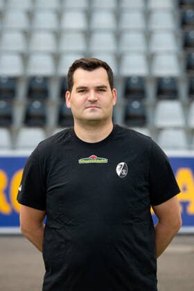 Max Beckmann SC Freiburg, Zeugwart , GER, SC Freiburg, 29 07 2021, Media Day Fussball Bundesliga, Spielzeit 2021 2022 DFL REGULATIONS PROHIBIT ANY USE OF PHOTOGRAPHS AS IMAGE SEQUENCES AND OR uerthQUASI VIDEO GER, SC Freiburg, 29 07 2021, Media Day Fussball Bundesliga, Spielzeit 2021 2022 Freiburg Copyright: xEibnerxPressefotox EP_EER