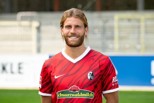 Lucas Hoeler SC Freiburg, 9 , GER, SC Freiburg, 29 07 2021, Media Day Fussball Bundesliga, Spielzeit 2021 2022 DFL REGULATIONS PROHIBIT ANY USE OF PHOTOGRAPHS AS IMAGE SEQUENCES AND OR uerthQUASI VIDEO GER, SC Freiburg, 29 07 2021, Media Day Fussball Bundesliga, Spielzeit 2021 2022 Freiburg Copyright: xEibnerxPressefotox EP_EER