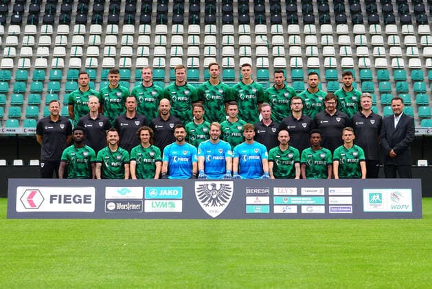 Football Regionalliga West Official photo session Preußen Münster on 03 08 2021 at the Preußenstadion in Münster Back row f l n r Marcel Hoffmeier, Nicolai Remberg, Simon Scherder, Gerrit Wegkamp, Jannik Borgmann, Jan Dahlke, Dennis Daube, Alexander Langlitz, Deniz Bindemann Middle row f l n r Sascha Hildmann Coach , Louis Cordes Co Trainer , Carsten Nulle Goalkeeper Coach , Tim Geidies Athletic Trainer , Julian Schauerte, Dominik Klann, Matthias Sieme Physiotherapist , Lukas Brüggemann Physiotherapist , Helge Dahms Zeugwart , Tim Hartwig Team Doctor , Harald Menzel Team Manager Front row f l n r Manfred Kwadwo, Joshua Holtby, Jules Schwadorf, Marko Dedovic, Maximilian Schulze Niehues, Steffen Westphal, Marvin Thiel, Henok Teklab, Thorben Deters xRx