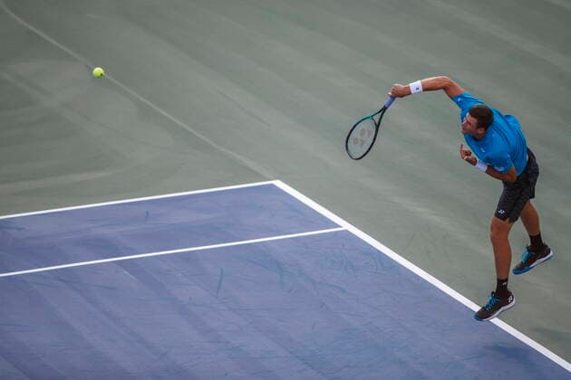 August 13, 2021, Toronto, on, Canada: Hubert Hurkacz, of Poland, serves to Daniil Medvedev, of Russia, during their quarter final match on Day 5 of the National Bank Open men s tennis tournament in Toronto, Friday, Aug. 13, 2021. Canada News - August 13, 2021 - ZUMAc35_ 20210813_zaf_c35_133 Copyright: xColexBurstonx