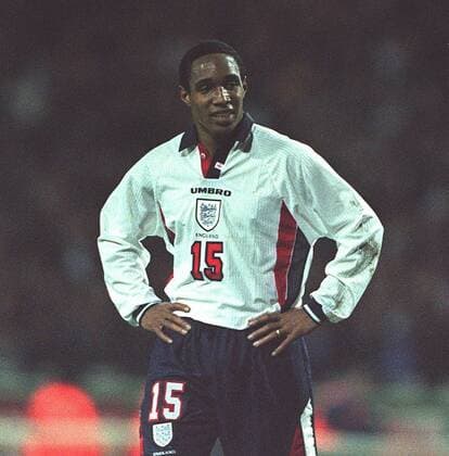 Mandatory Credit: Photo by Andy Hooper Daily Mail Shutterstock (1118122a) Football International Friendly, Länderspiel, Nationalmannschaft England V Chile 0-2 Paul Ince In Action Football International Friendly England V Chile 0-2 Paul Ince In Action EDITORIAL USE ONLY No use with unauthorised audio, video, data, fixture lists (outside the EU), club league logos or live services. Online in-match use limited to 45 images (+15 in extra time). No use to emulate moving images. No use in betting, games or single club league player publications services. Football International Friendly England V Chile 0-2 Paul Ince In Action EDITORIAL USE ONLY No use with unauthorised audio, video, data, fixture lists (outside the EU), club league logos or live services. Online in-match use limited to 45 images (+15 in extra time). No use to emulate moving images. No use in betting, games or Copyright: xAndyxHooper DailyxMail Shutterstockx 1118122a
