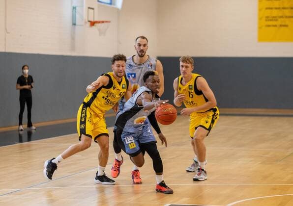 Joanic Gruettner Bacoul Tigers Tuebingen, 50 Dajan Kovacevic Hakro Merlins Crailsheim, 12 TJ Shorts II Hakro Merlins Crailsheim, 00 Jekabs Beck Tigers Tuebingen, 15 ¨¨Tigers Tübingen vs HAKRO Merlins Crailsheim, 2 Basketball, Bundesliga, Pro A, Barmer 2 Basketball, test game, 2021 2022 season, 18 08 2021, ¨¨Tigers Tübingen HAKRO Merlins Crailsheim, 2 Basketball, 2 Bundesliga, Barmer 2 Basketball, test game, 2021 2022 season, 18 08 2021 Tuebingen. Copyright: xDennisxDuddek xEibnerxPressefotox EP_DDK