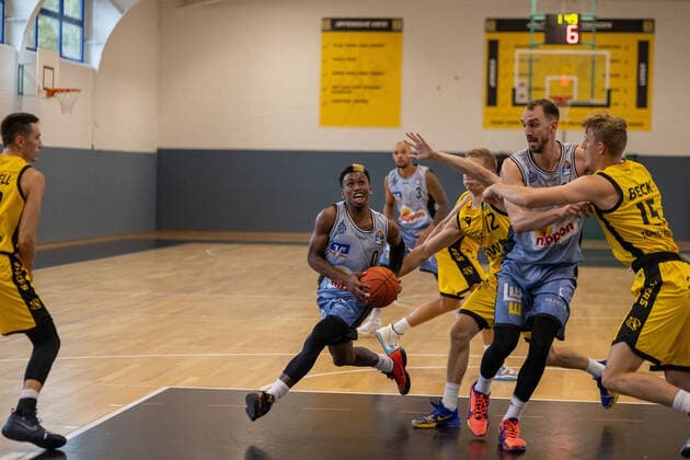 TJ Shorts II Hakro Merlins Crailsheim, 0 Aatu Kivimaeki Tigers Tuebingen, 12 Dajan Kovacevic Hakro Merlins Crailsheim, 12 Jekabs Beck Tigers Tuebingen, 15 ¨¨Tigers Tübingen vs HAKRO Merlins Crailsheim, 2 Basketball, Bundesliga, Pro A, Barmer 2 Basketball, test game, 2021 2022 season, 18 08 2021, ¨¨Tigers Tuebingen HAKRO Merlins Crailsheim, 2 Basketball, 2 Bundesliga, Barmer 2 Basketball, test game, 2021 2022 season, 18 08 2021 Tuebingen. Copyright: xDennisxDuddek xEibnerxPressefotox EP_DDK